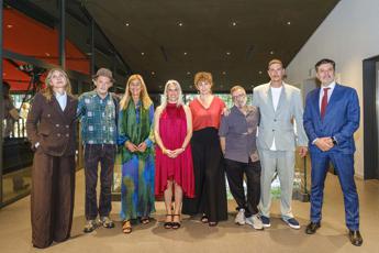 (Nella foto dell'Ufficio stampa del Premio, da sinistra: Rita Carisano, Ermanno Cavazzoni, Mariacristina Gribaudi, Valeria Parrella, Elena Varvello, Marcello Fois, Alcide Pierantozzi, Raffaele Boscaini)