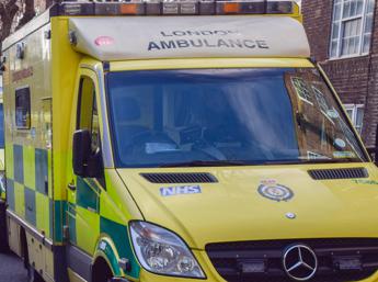 Ambulanza Inglese Ipa Fg Immagine in aggiornamento