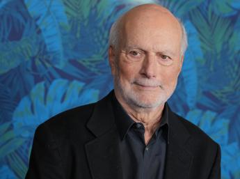 Addio a James Burrows, regista di 'Will e Grace' e co-creatore 'Cheers'
