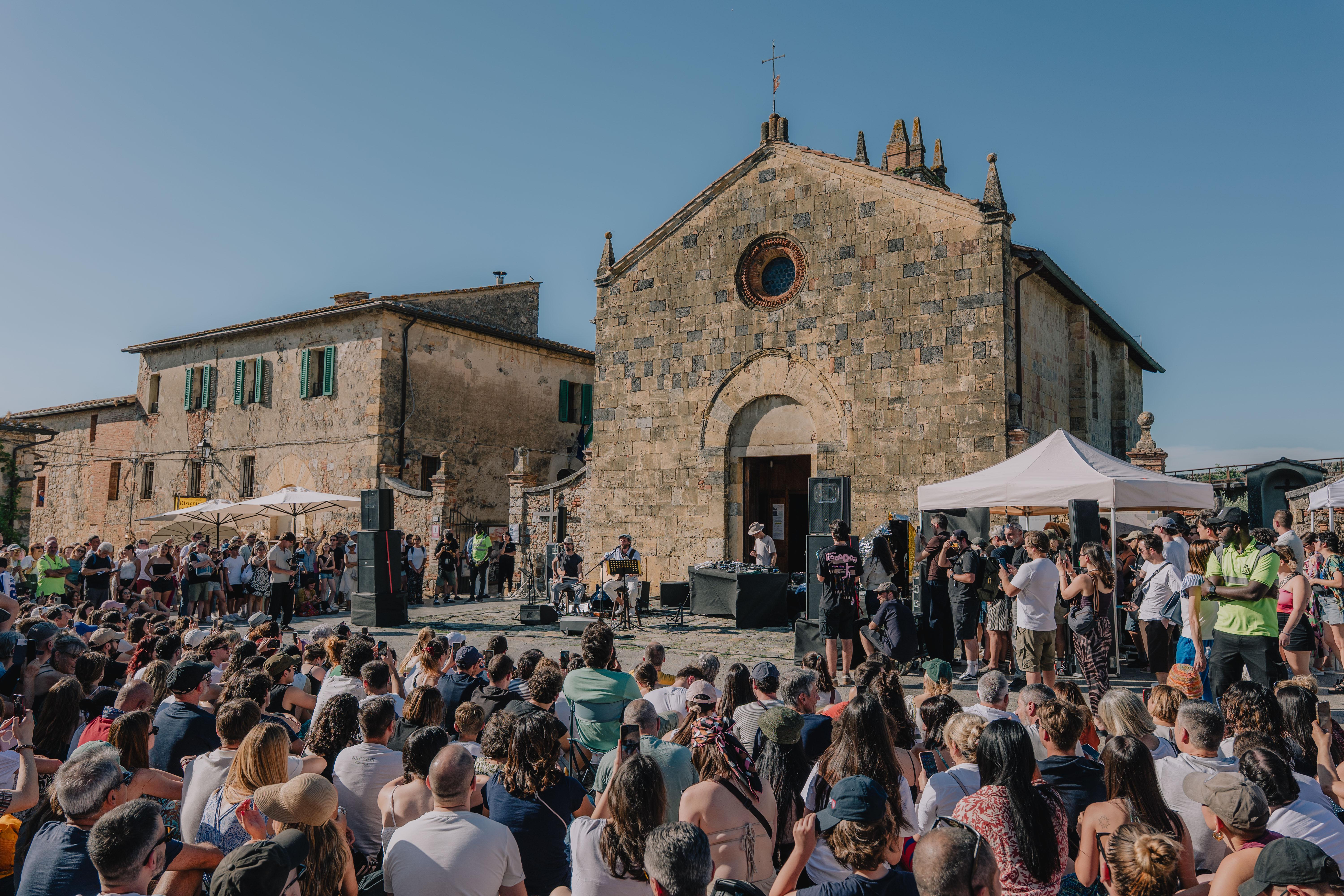 Devendra Banhart e Jovanotti le prime sorprese del festival di Rick Rubin