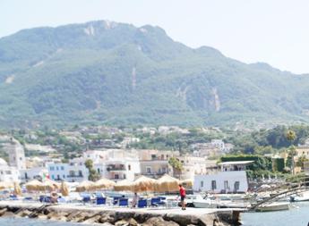 Ischia, doppio guasto elettrico: 2500 utenze senza energia