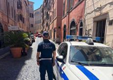 Polizia sul luogo dell'esplosione - Polizia Roma Capitale