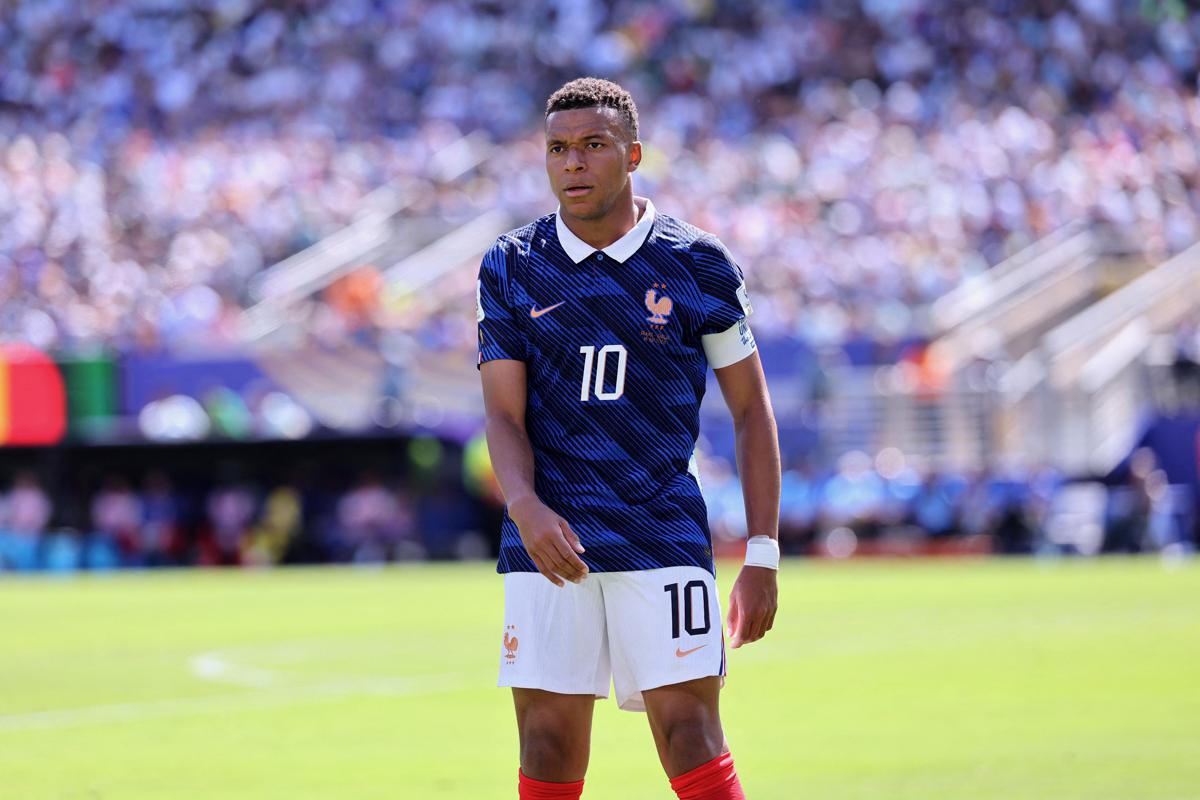 https://www.adnkronos.com/resources/02a6-20ed3f33ecb6-7b1589093dd2-1000/format/huge/mbappe.jpeg