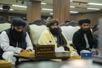 Esponenti del governo afghano, incluso Surajuddin Haqqani, ministro dell'Interno, a sinistra
Fotogramma/Ipa