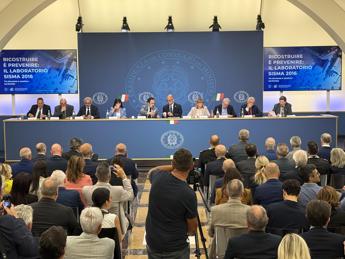 Rapporto annuale 'Ricostruire è prevenire: il laboratorio sisma 2016 tra sicurezza e coesione territoriale' - (Foto Adnkronos)