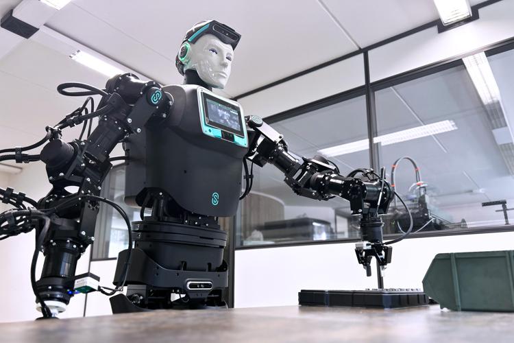 Robee, l'umanoide di Oversonic Robotics - (Oversonic Robotics)