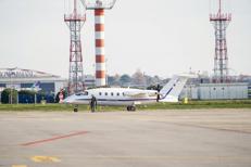 Un jet privato all'aeroporto di Milano Linate - Fotogramma/Ipa