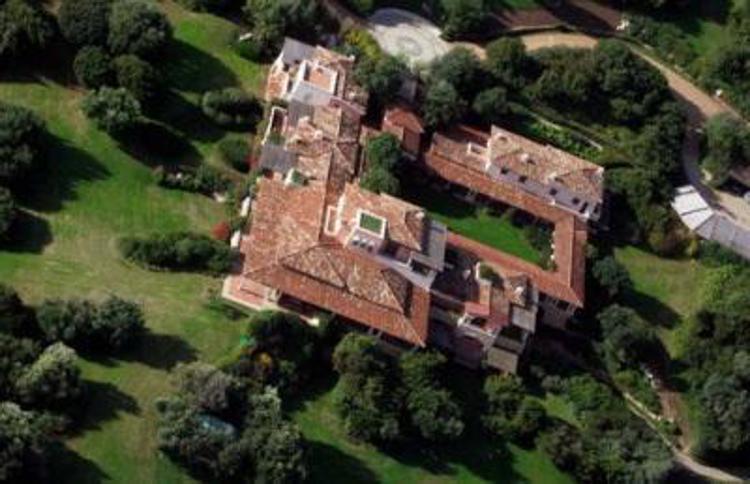 Villa Certosa dall'alto - Google Earth