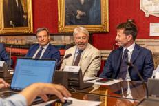 da sinistra: Andrea Di Paolo - Presidente di BAT Trieste, Antonio Paoletti - Presidente della Camera di commercio Venezia Giulia, Simone Masè - Presidente e Amministratore Delegato di BAT Italia - (foto ufficio stampa)