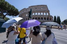 Turisti e caldo a Roma - Fotogramma /Ipa