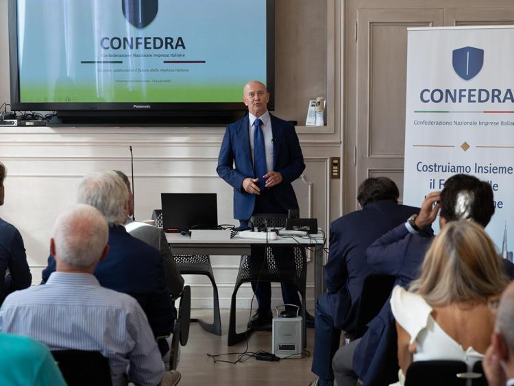 La presentazione - Ufficio stampa