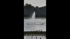 Fulmine colpisce una fontana in Polonia e... la manda ko - Video
