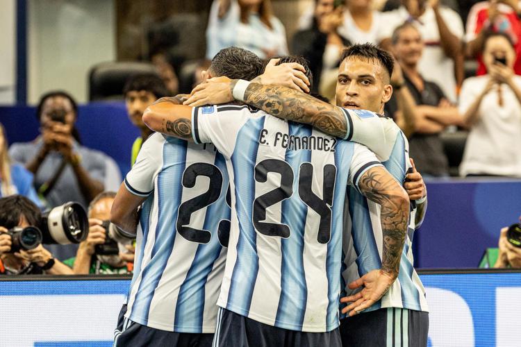 Albiceleste festeggia dopo un gol - Ipa/Fotogramma
