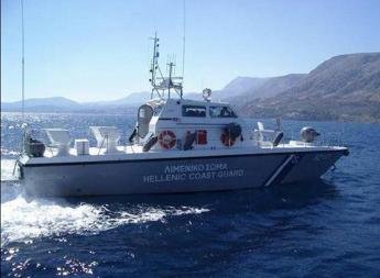 Guardia costiera greca - (Dal profilo Facebook)