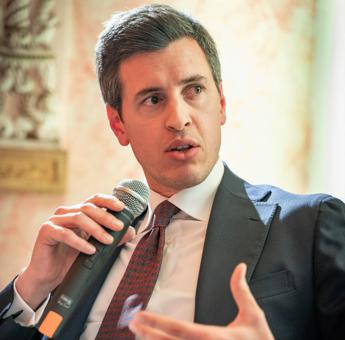 Ai, il giuslavorista: "Contratto accelerazione professionale per 'salvare' capitale umano"