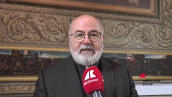 Salute: Angelelli (Cei), 'attivi per tutelare giovani da rischi social e Ai'