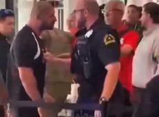 Spintoni all'aeroporto di Dallas