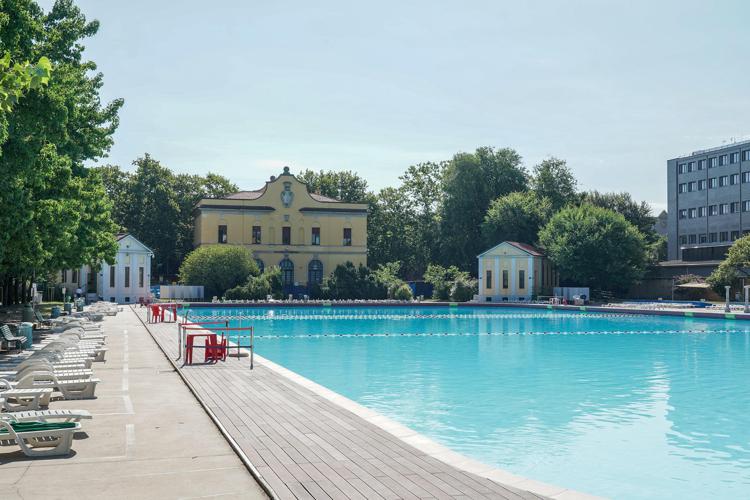 Milano, il centro balneare Romano di via Zanoia, a Città Studi - Fotogramma /Ipa