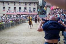 (La vittoria dell'Aquila al Palio del 3 luglio 2026 - Ufficio stampa Comune di Siena)