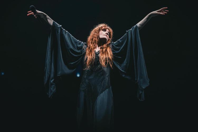 Florence Welch sul palco degli I-Days Milano con Florence and The Machine