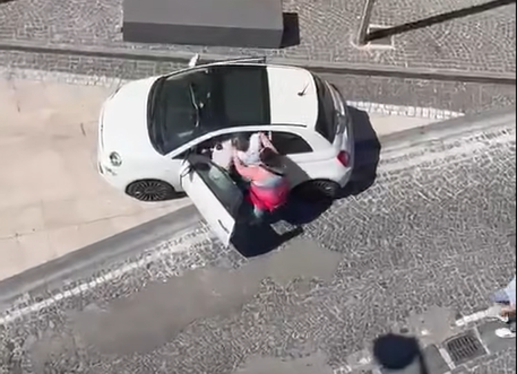 Aggressione ala consigliera comunale di opposizione di Casalnuovo di Napoli, Katia Iorio