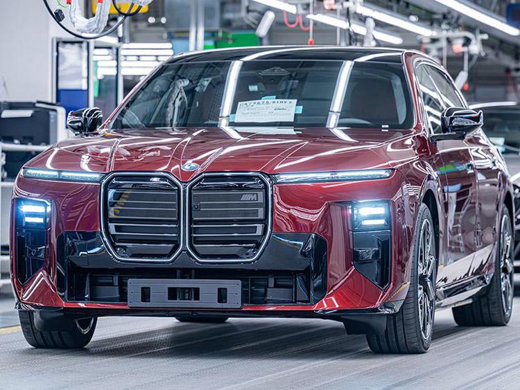 BMW Serie 7: al via la produzione con le tecnologie della Neue Klasse