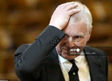 Gb, nomi neonati: Andrew Scompare, William e Camilla in Ascesa. L'Impatto di Reali e Politica