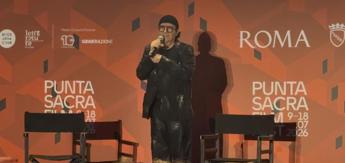 Renato Zero all'Idroscalo di Ostia: "A Roma abbiamo una miniera d’oro ma non ci piace scavare"