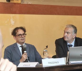 Fabio Trizzino, a sinistra