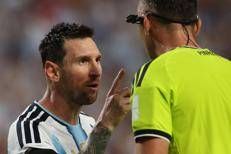 La lite tra Messi e l'arbitro - Afp
