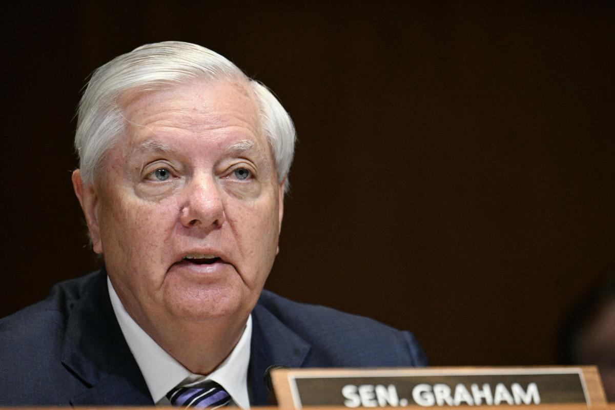 https://www.adnkronos.com/resources/02a7-21162d0d5168-d0e758b0650b-1000/format/huge/lindsey_graham_7_afp.jpeg