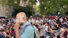 Cinema, piazza San Cosimato a Roma strapiena per Robert De Niro
