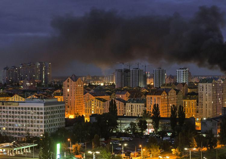 Un attacco russo su Kiev - (Afp)