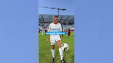Renzi campione di palleggi lancia la sfida sportiva a Vannacci: 