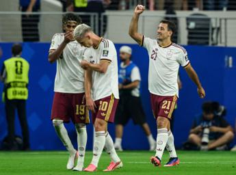 L'esultanza di Oyarzabal dopo il primo gol - IPA