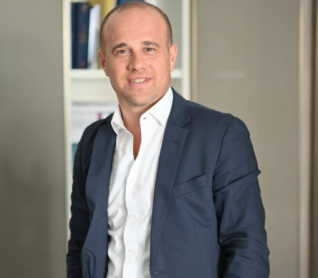 Holding şirketleri aracılığıyla koordineli ve merkezi finansal yönetim, krediye erişimi kolaylaştırabilir