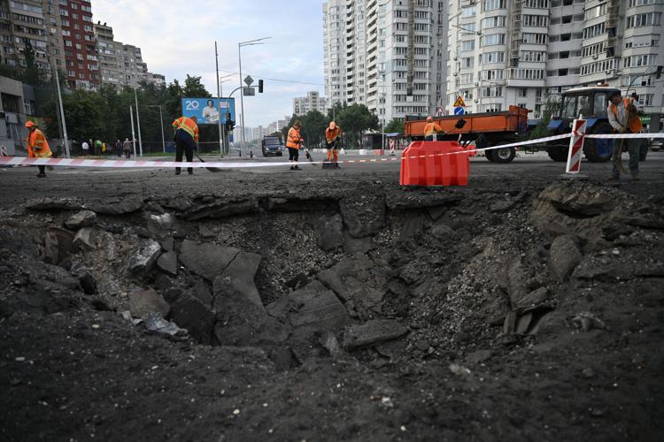 Un attacco della Russia su Kiev - (Afp)
