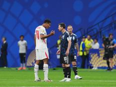 Bellingham e Messi - (Fotogramma)