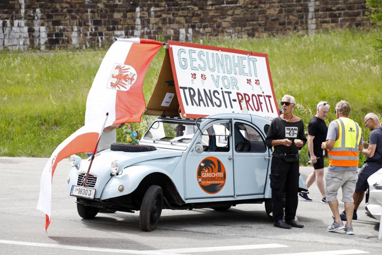Manifestazione contro il traffico pesante al passo del Brennero - Fotogramma/Ipa