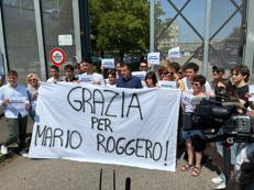 Salvini al presidio per Roggero davanti al carcere di Bollate - Adnkronos