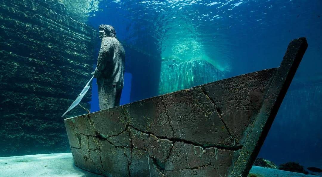 Lipari'de, Jason deCaires Taylor'ın uçuruma yolculuğu, bir su altı çalışması Sebastiano Tusa'yı hatırlatıyor