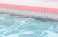 Una piscina - (Foto )