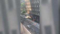 Paura a New York, ordigno incendiario davanti alla sede dell'Fbi: arrestato un uomo - Video