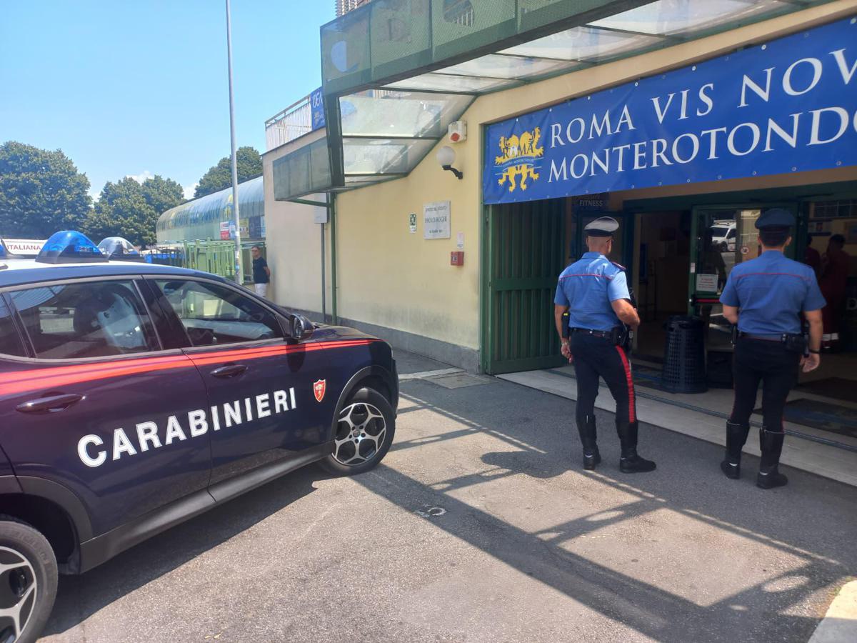 https://www.adnkronos.com/resources/02a7-212a3d5267a9-cd4277907883-1000/format/huge/carabinieri_piscina_monterotondo_carabinieri.jpeg