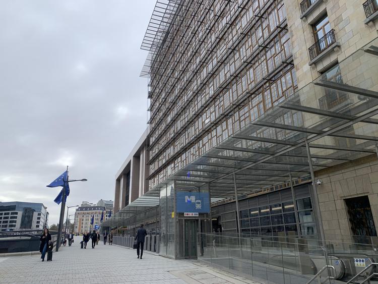 I palazzi Europa Building e Justus Lipsius, sedi del Consiglio, nel Quartiere Europeo a Bruxelles.  - Foto AdnKronos