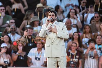 Bad Bunny, la promessa all'Italia dopo il concerto annullato: "Tornerò a Milano"