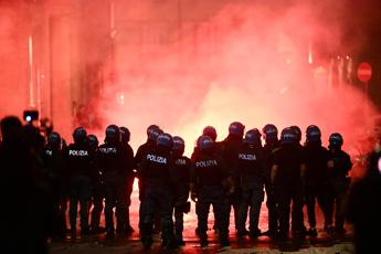 Caso Fakir, Tajani attacca su scontri Bologna: "Inconcepibili violenze", Schlein e Conte difendono Lepore