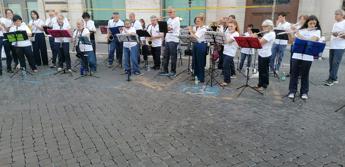Mattarella, in piazza Santi Apostoli l'omaggio dei Rioni storici di Roma