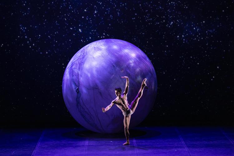 Roberto Bolle nella leggenda, nel 2027 avrà la sua stella sulla Walk of Fame