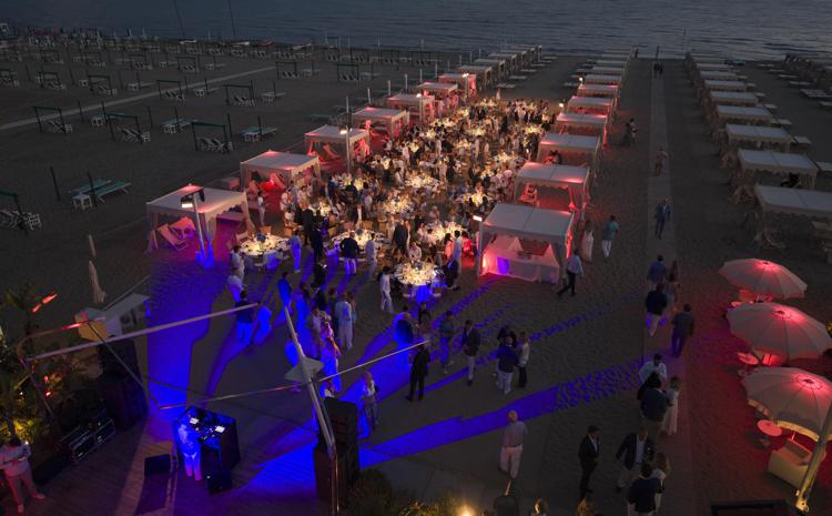 Cena sulla spiaggia - (Foto Ufficio stampa Bagno Alpemare - Stefano Ricci)